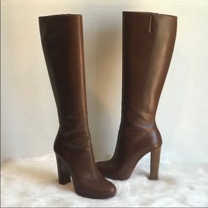 CHRISTIAN LOUBOUTIN Mirabelle Like New Condition